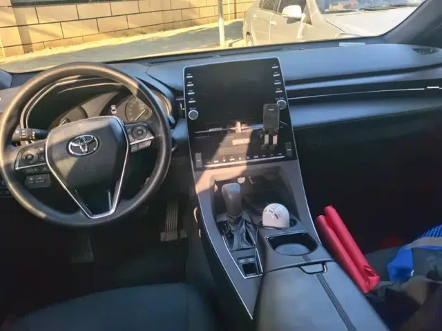 Toyota Avalon — Фото автомобиля 12