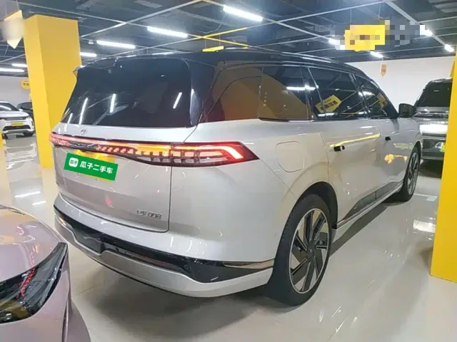 Dongfeng eπ 008 — Фото автомобиля 6