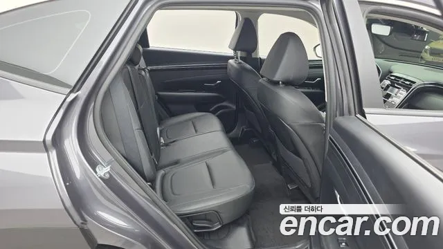 Hyundai Tucson Tucson (NX4) Дизель 2.0 2WD — Фото автомобиля 12