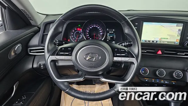 Hyundai AVANTE Avante (CN7) 1.6 LPi (Для проката) — Фото автомобиля 16