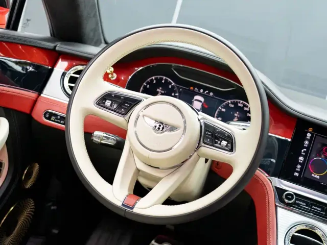 Bentley Continental — Фото автомобиля 16