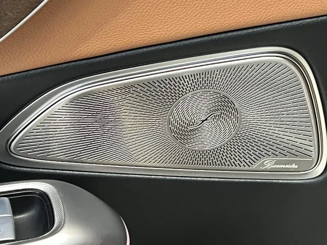 Mercedes-Benz E-Class — Фото автомобиля 17