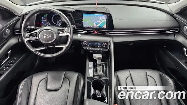 Hyundai Avante CN7 — Фото автомобиля 10