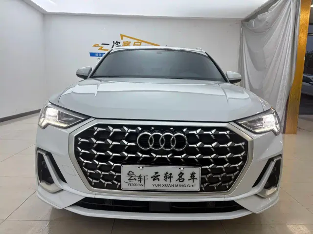 Audi Q3 — Фото автомобиля 3