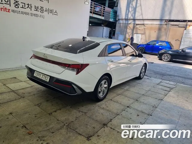 Hyundai Avante CN7 — Фото автомобиля 4
