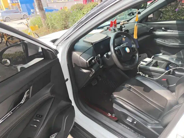 Dongfeng Fengshen L7 — Фото автомобиля 13