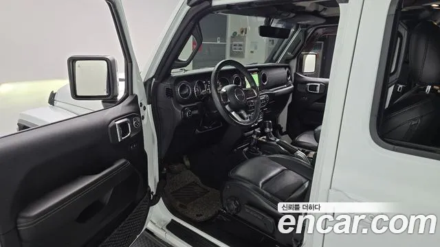 Jeep Wrangler JL — Фото автомобиля 15