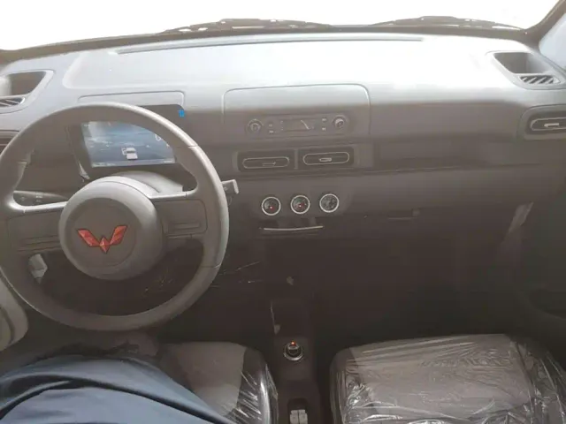 Wuling Zhiguang NEV — Фото автомобиля 8