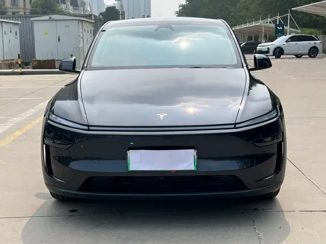 Фотография автомобиля — Tesla Model Y