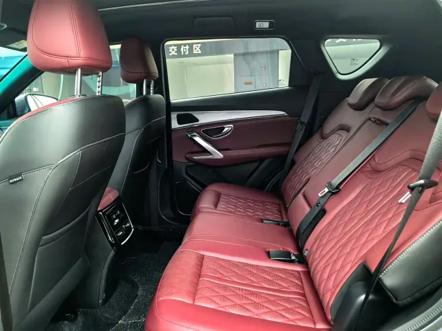 Jetour X70 Plus — Фото автомобиля 7