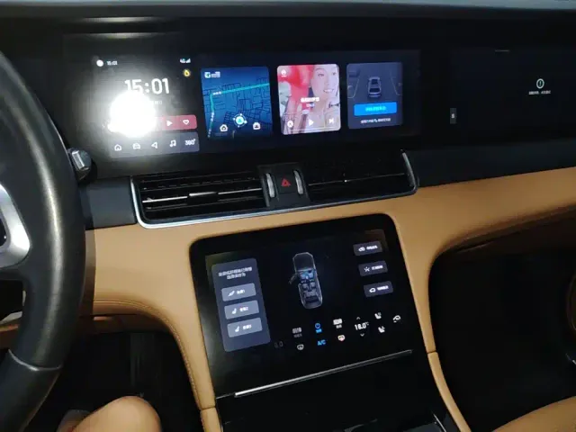 Li Auto ONE — Фото автомобиля 12