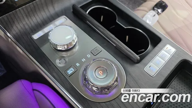 Genesis G80 Бензин 2.5 турбо AWD — Фото автомобиля 9