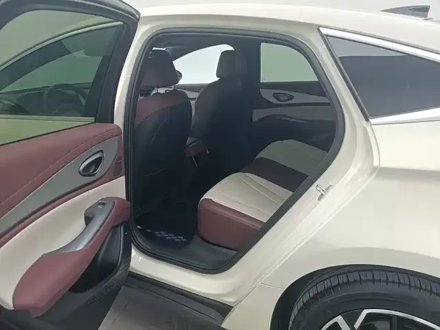 BYD Seal 07 DM-i 2026 DM-i 1.5T 230km Flagship — Фото автомобиля 13