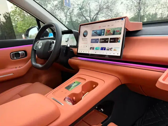 Leapmotor C10 — Фото автомобиля 9
