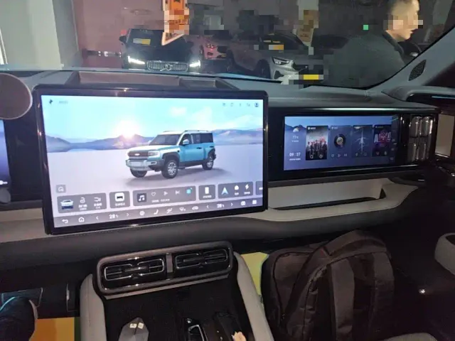 BYD FangChengBao Leopard 5 — Фото автомобиля 12