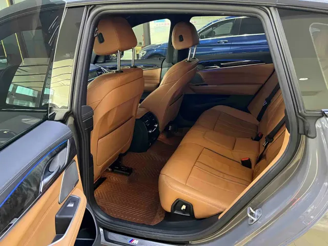 BMW 6 Series Gran Turismo — Фото автомобиля 8