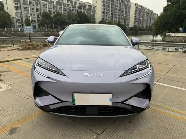 BYD Sealion 07 EV — Фото автомобиля 2