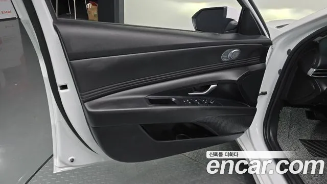 Hyundai AVANTE Avante (CN7) — Фото автомобиля 18