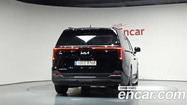Kia Carnival Generation 4 — Фото автомобиля 3