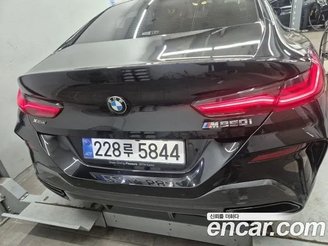 BMW 8 Series G15 — Фото автомобиля 2