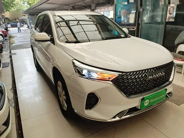 Haval M6 — Фото автомобиля 3