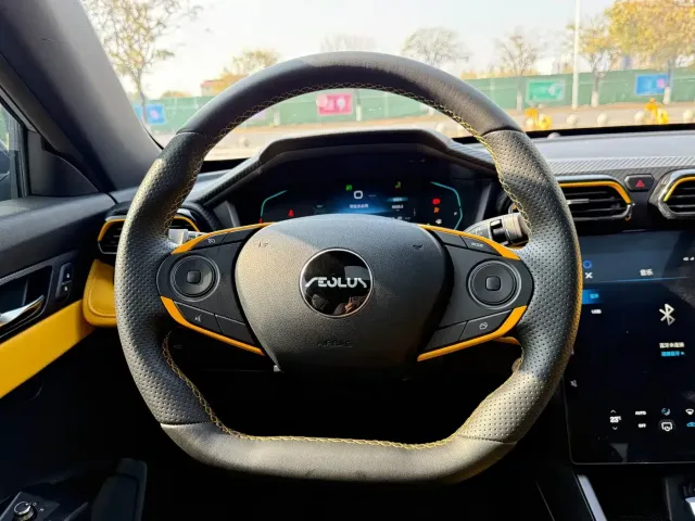 Dongfeng Yixuan — Фото автомобиля 8