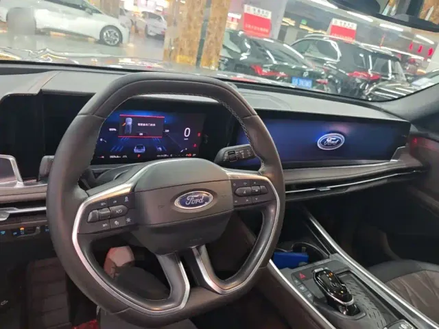 Ford Edge — Фото автомобиля 9