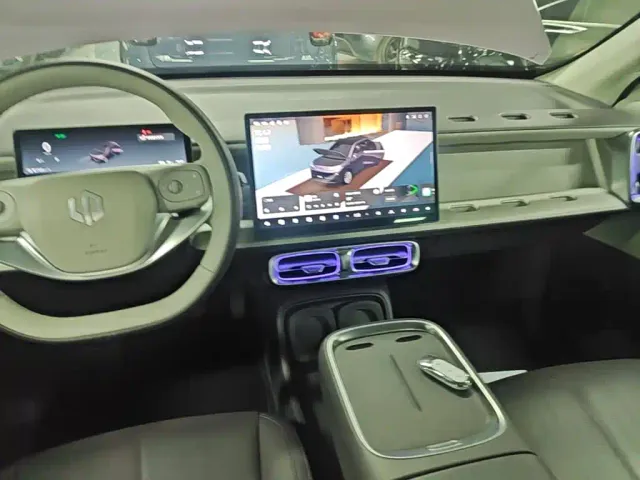 Leapmotor B10 — Фото автомобиля 12