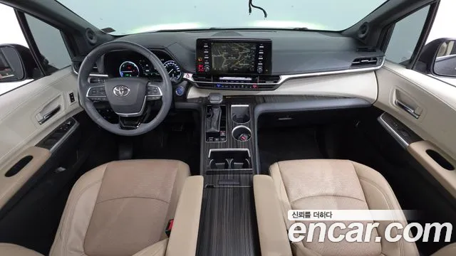 Toyota Sienna — Фото автомобиля 6