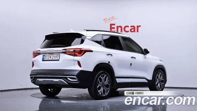 Kia Seltos — Фото автомобиля 2