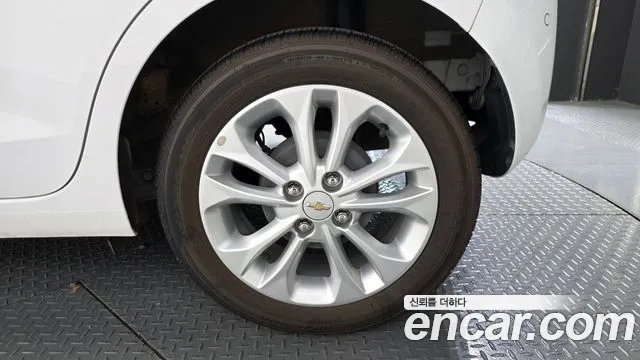 Chevrolet Spark — Фото автомобиля 6
