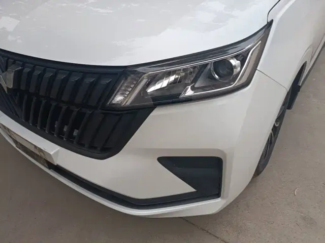 Wuling Jiachen — Фото автомобиля 23