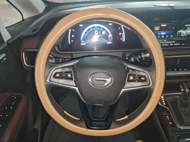 GAC Trumpchi M6 — Фото автомобиля 10