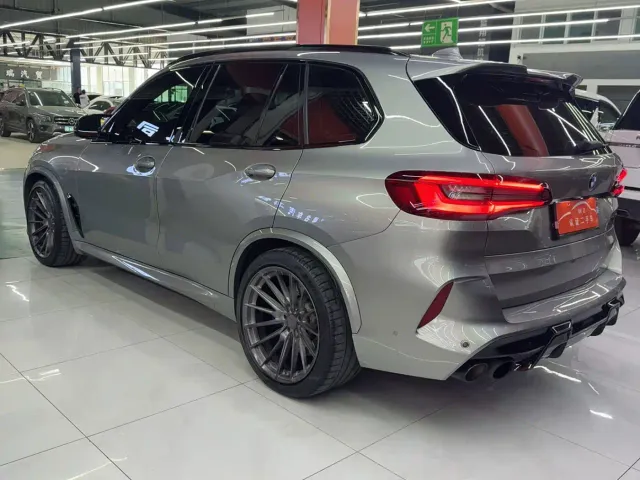 BMW X5 M — Фото автомобиля 10