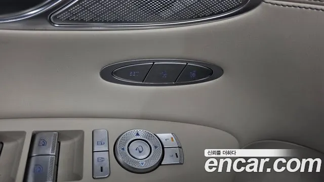 Genesis GV70 — Фото автомобиля 26