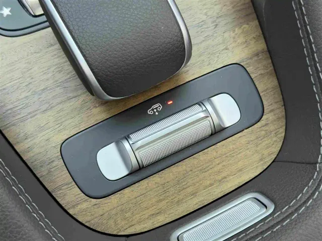 Mercedes-Benz GLS-Class — Фото автомобиля 14