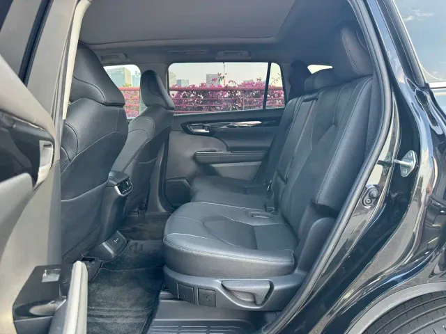 Toyota Highlander — Фото автомобиля 17
