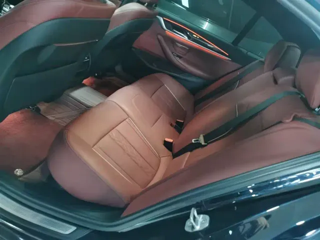 BMW 5 Series — Фото автомобиля 12