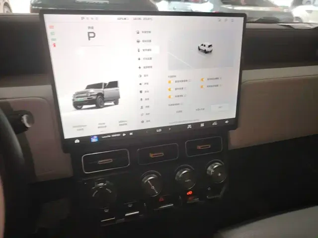 iCAR V23 — Фото автомобиля 12