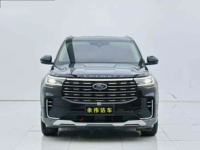Ford Explorer — Фото автомобиля 2
