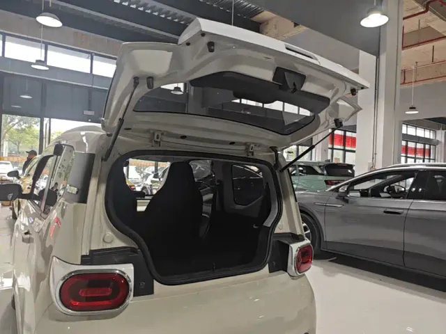 Wuling Hongguang Mini EV — Фото автомобиля 18