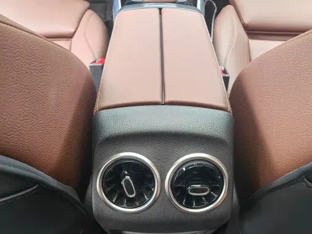 Mercedes-Benz GLB-Class — Фото автомобиля 11