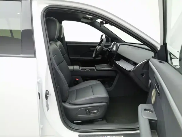 Toyota BoZhi 3X — Фото автомобиля 23
