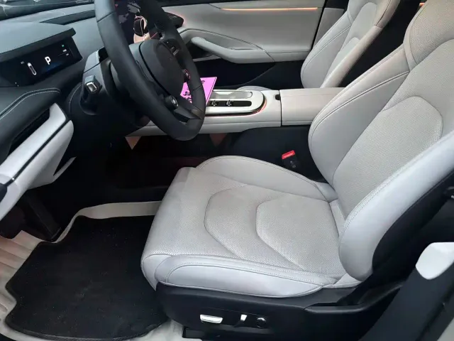 Xiaomi SU7 — Фото автомобиля 4