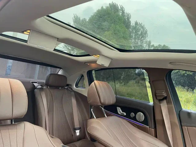 Mercedes-Benz E-Class — Фото автомобиля 6