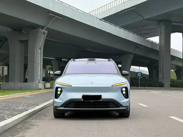 Nio ES6 — Фото автомобиля 2