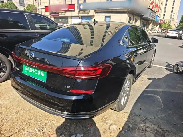 Volkswagen Passat — Фото автомобиля 6