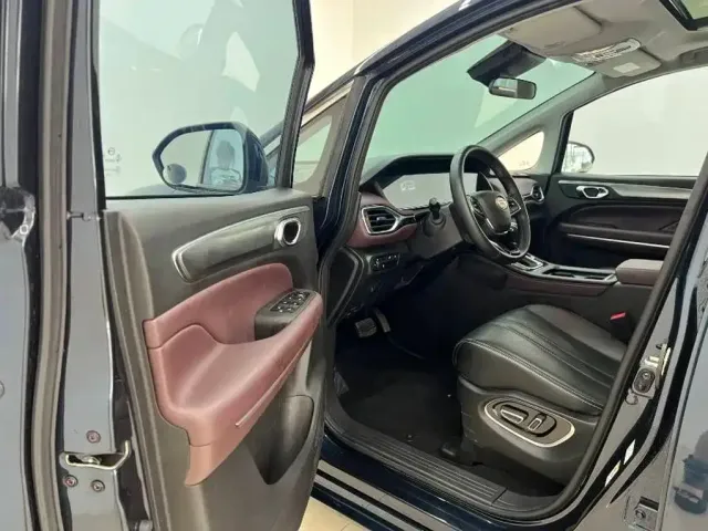 GAC Trumpchi M6 — Фото автомобиля 9