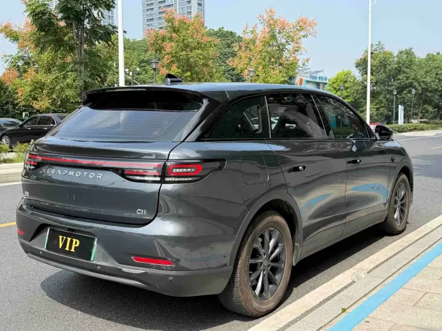 Leapmotor C11 — Фото автомобиля 5