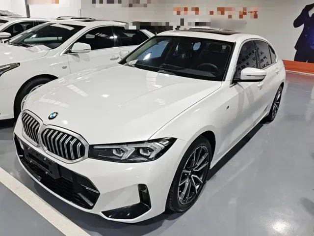 Фотография автомобиля — BMW 3 Series